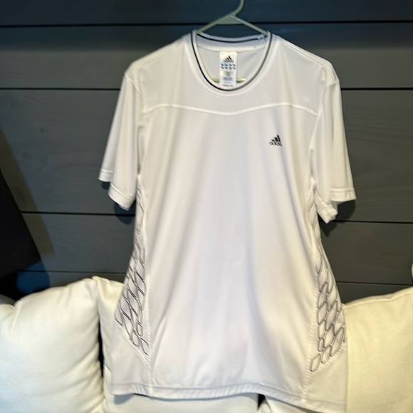 Adidas dry fit t-shirt - Picture 1 of 5